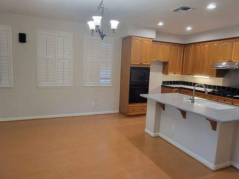 3601 Pacifica Ln — Photo 5