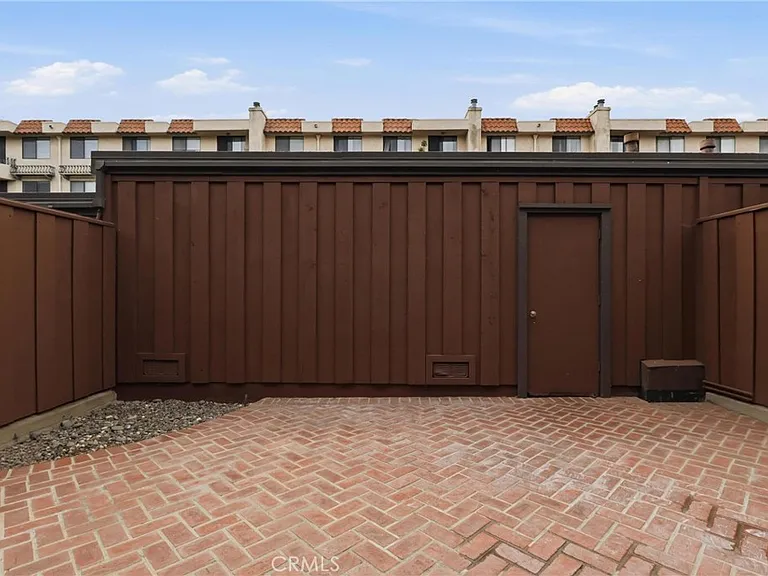 2242 Stonewood Ct — Photo 17