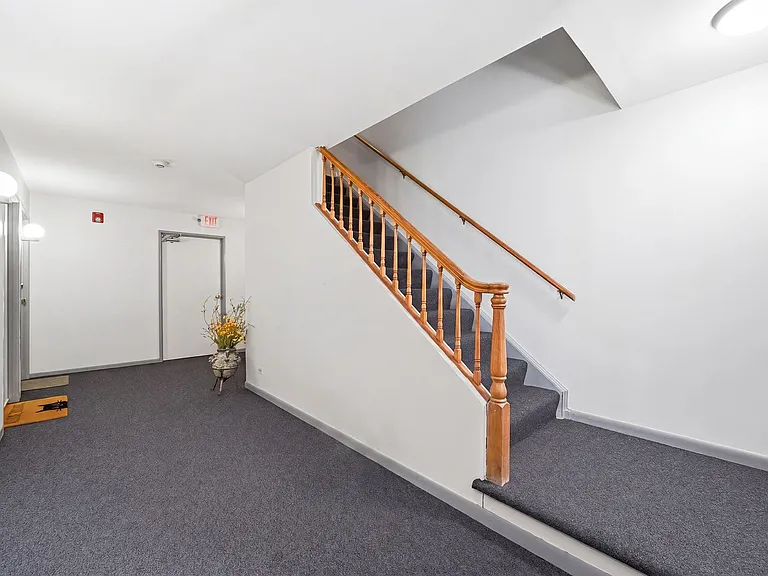 6818 Roberts Dr #3 — Photo 2