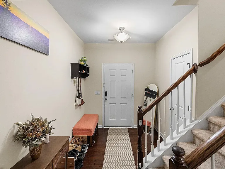 708 Ennis Creek Ln — Photo 7