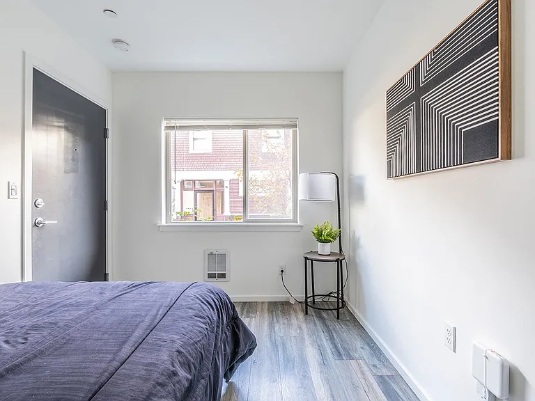 OneOne6 Apartments — Photo 7