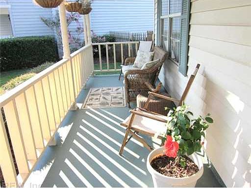 3rd image of 1704 Blue Lagoon Ct