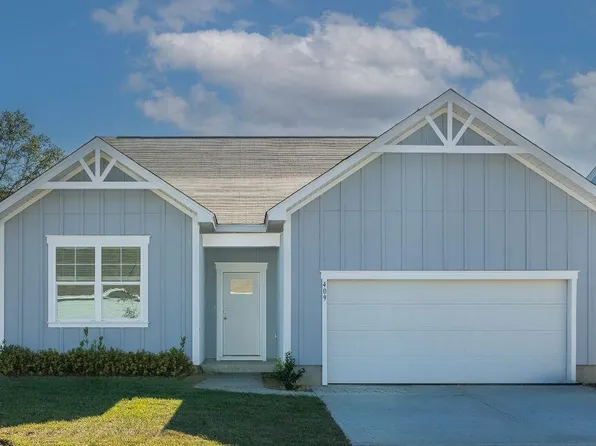 409 Peachwood Ln, Moncks Corner, SC 29461