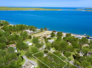 28 Bay View Dr, Sag Harbor, NY 11963