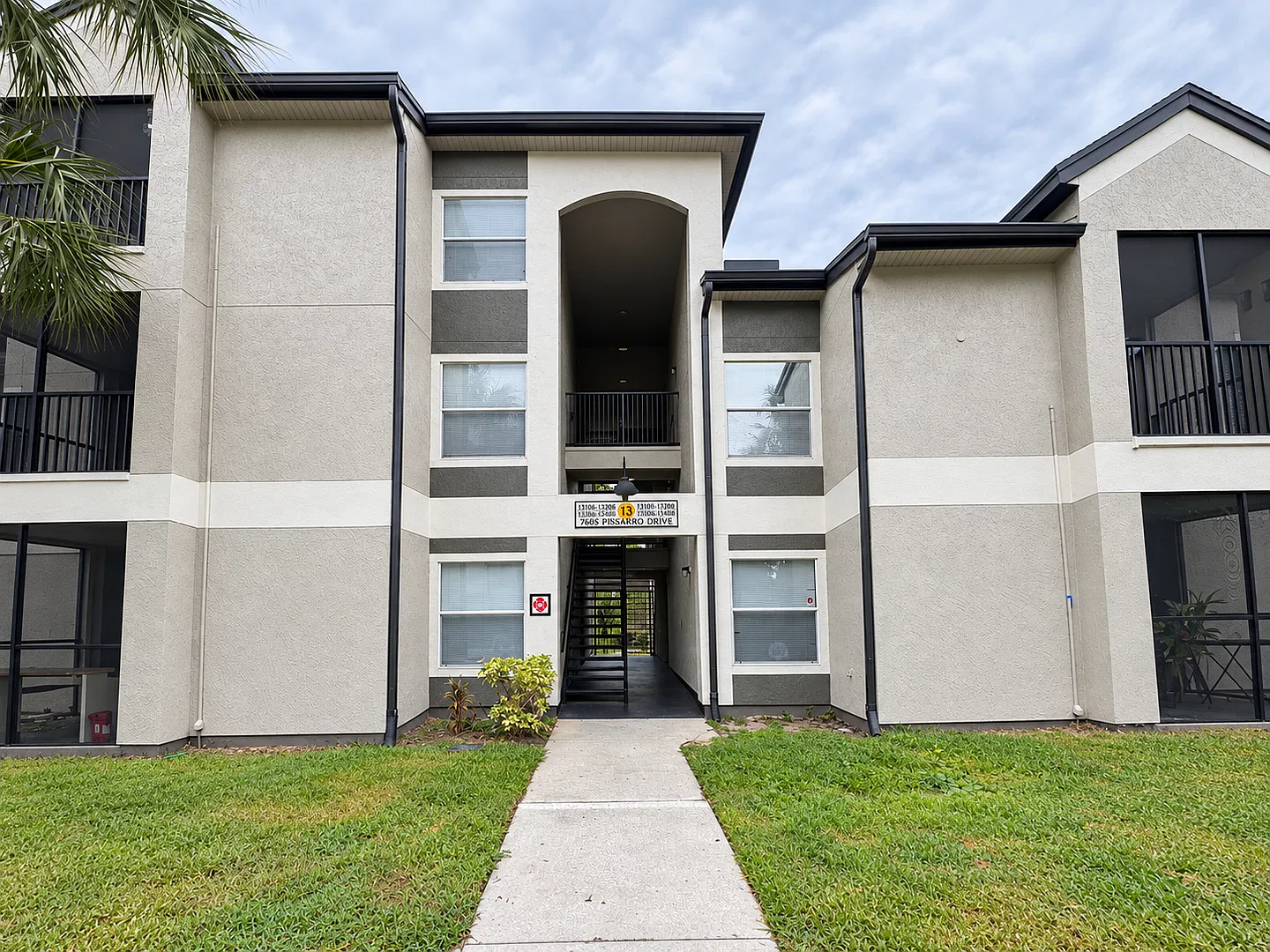 Half Off First Month's Rent! — Photo 2