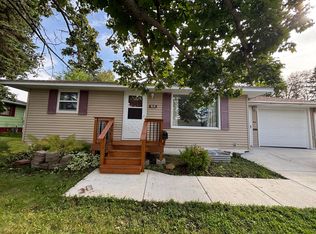 808 2nd St, Proctor, MN 55810