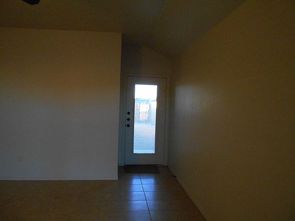 3rd image of 6710 Oakridge Ave APT B