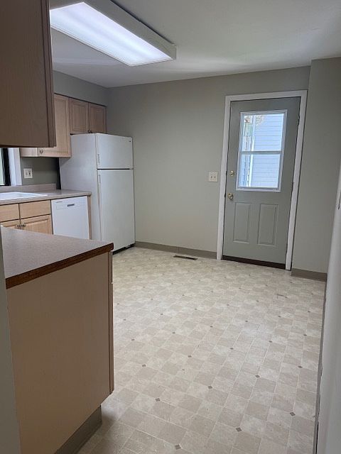 Side porch entrance into kitchen