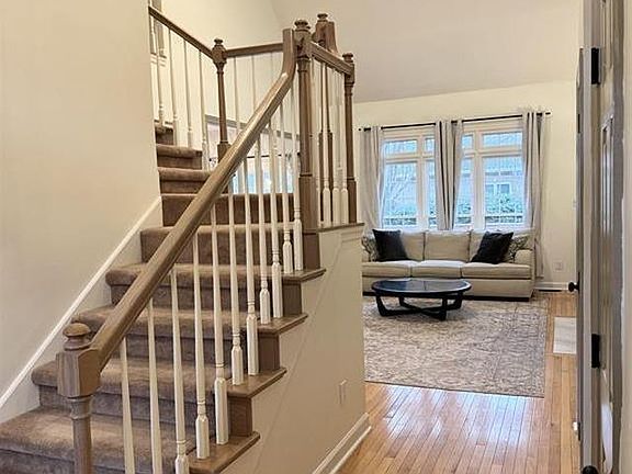 3rd image of 229 Hughes Pond Cir