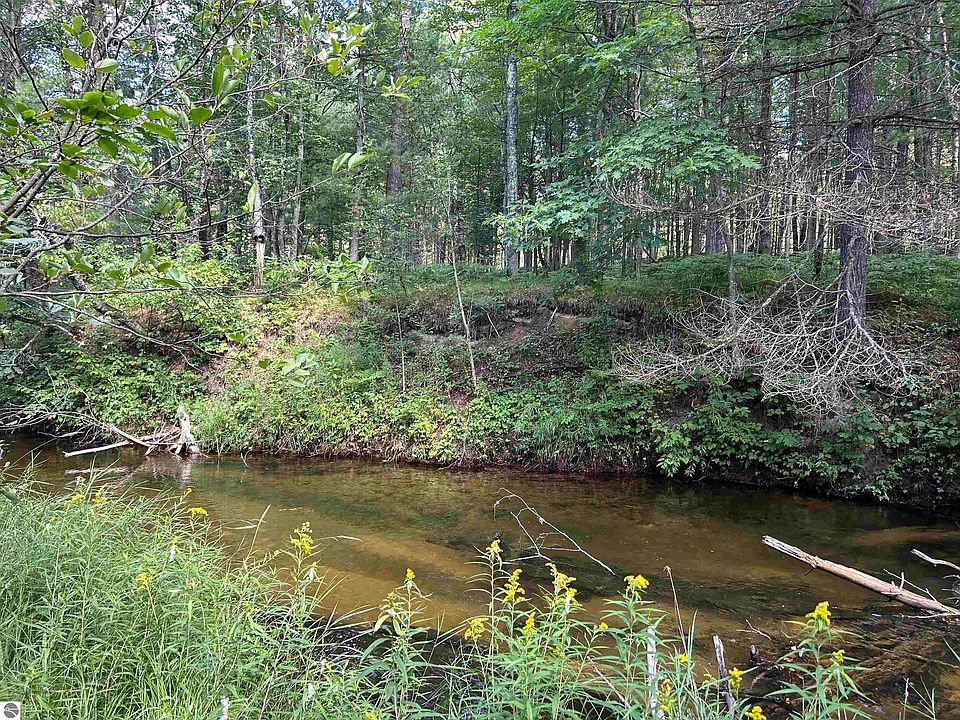 5106 N Crofton Rd SW, South Boardman, MI 49680 Zillow