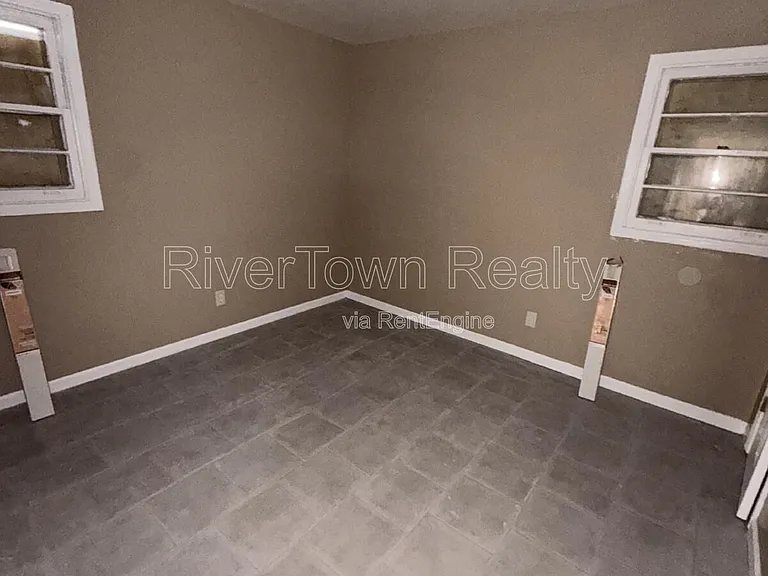 3692 Irma St — Photo 11