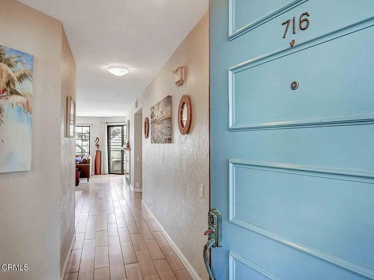 716 Island View Cir — Photo 7