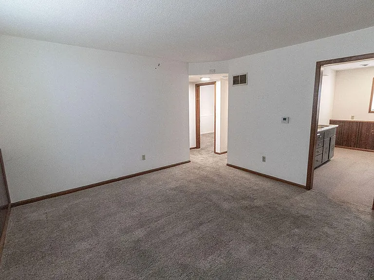 2908 Leeway Dr #D — Photo 3