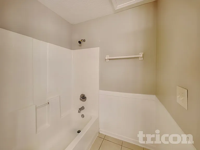 272 Silver Glen Ave — Photo 18