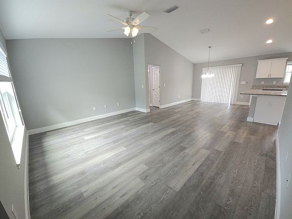 2nd image of 7 Spruce Loop Way
