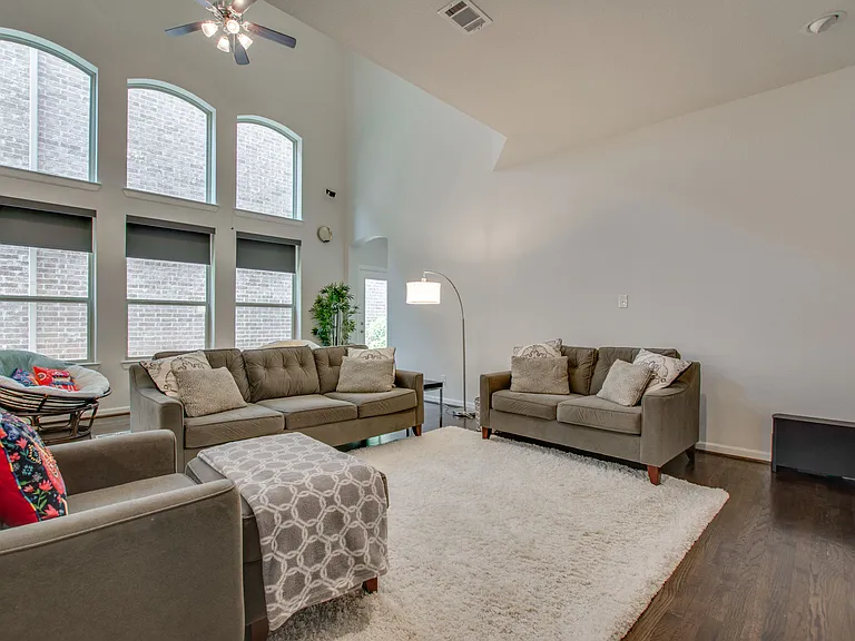 6638 Deleon St — Photo 19