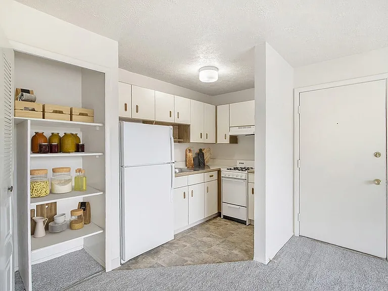 Brookside Apartments — Photo 60