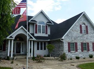 1352 Bethany Ln, Godfrey, IL 62035