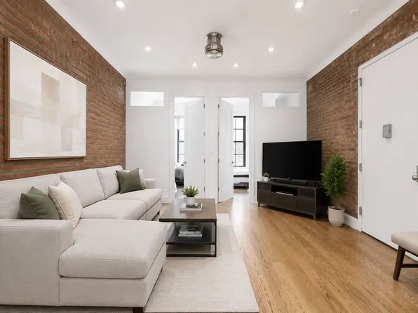18 Abingdon Sq APT 6, New York, NY 10014