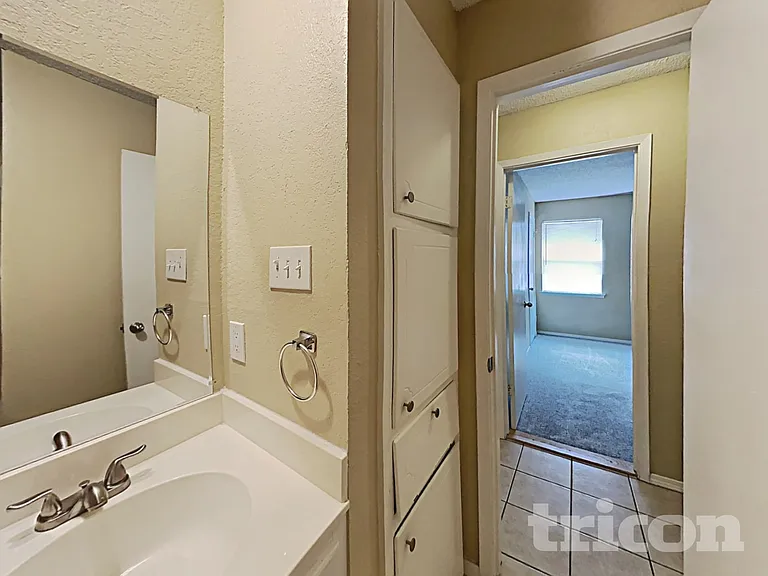 6321 Macarthur Dr — Photo 7