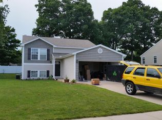4671 Torrington Dr SE, Kentwood, MI 49512