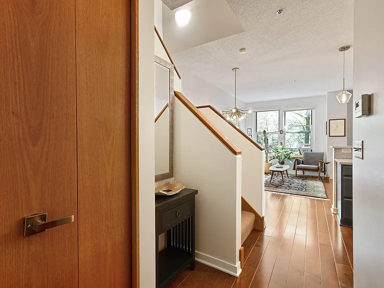 615 N 1st St #115 — Photo 11