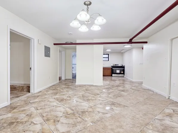 915 43rd Street image 3 of 11