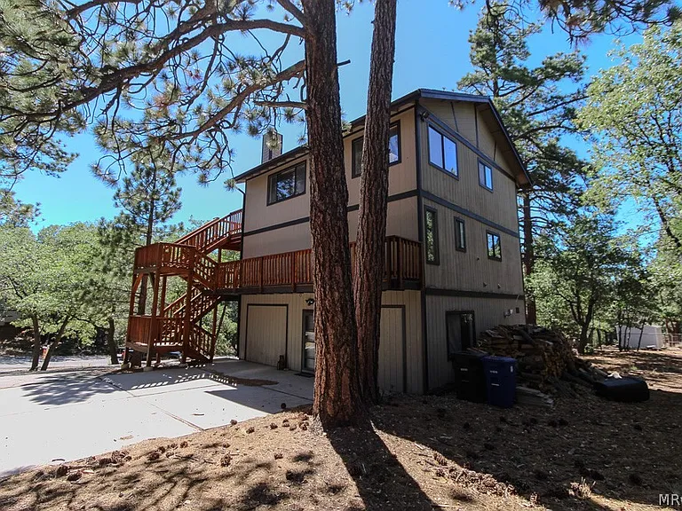 1772 Columbine Dr — Photo 34