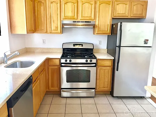 Rented by City Connections Realty | media 35