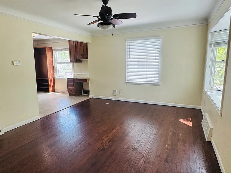 2260 Cummings Ave — Photo 7