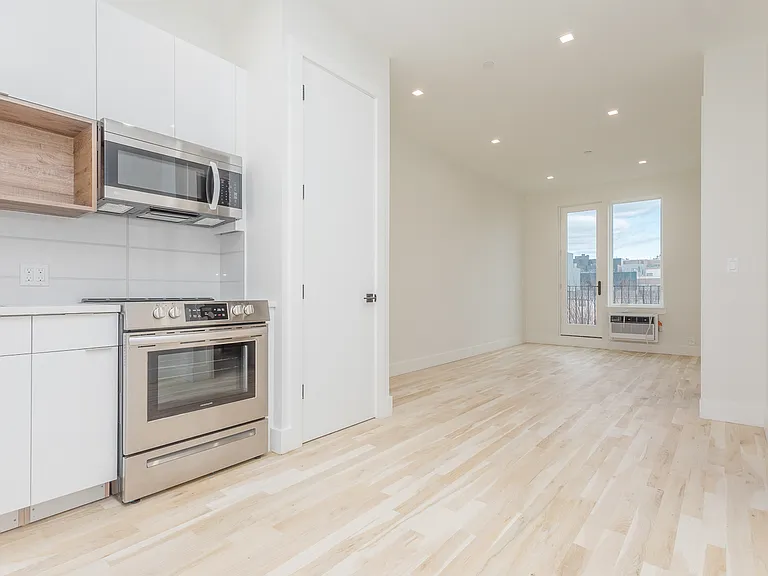 524 Midwood St #4F — Photo 1