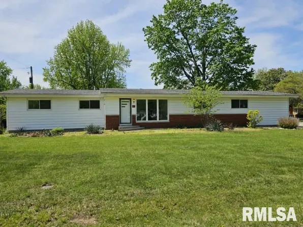 13 Cherry Dr, Mount Vernon, IL 62864