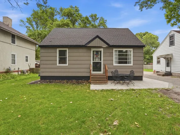 615 16th St SW, Willmar, MN 56201