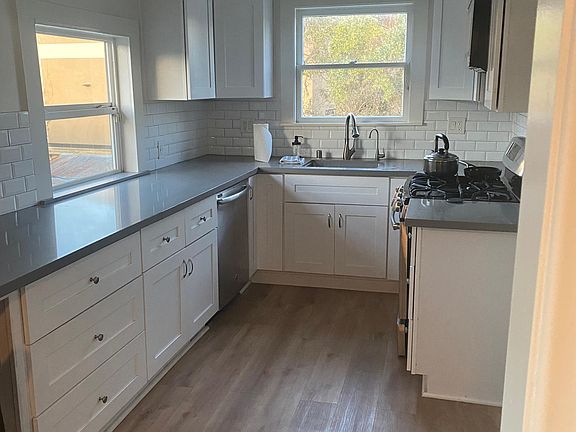 3rd image of 533 University Ave APT 3