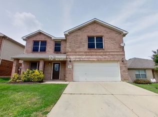 4805 Leaf Hollow Dr, Fort Worth, TX 76244