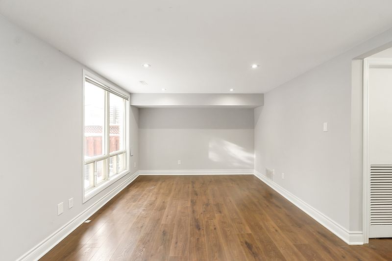 Aurora House for rent - 3 Bedrooms — photo 41
