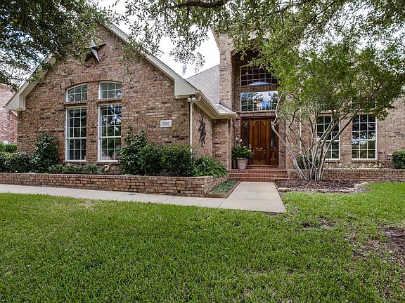 3rd image of 804 Hills Creek Dr
