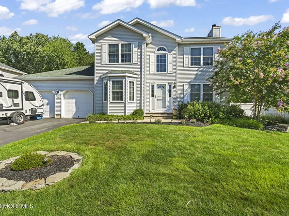 52 Diamond Lane, Howell, NJ 07731