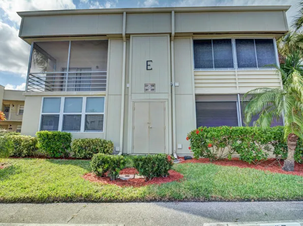 208 Burgundy E, Delray Beach, FL 33484