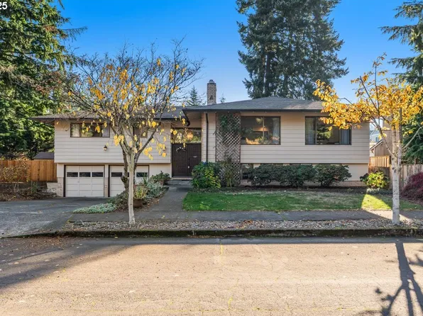 15120 SE Franklin St, Portland, OR 97236