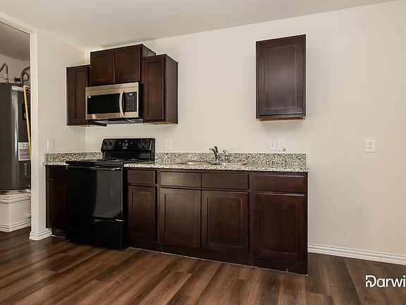 4th image of 1519 Edna Ln #101