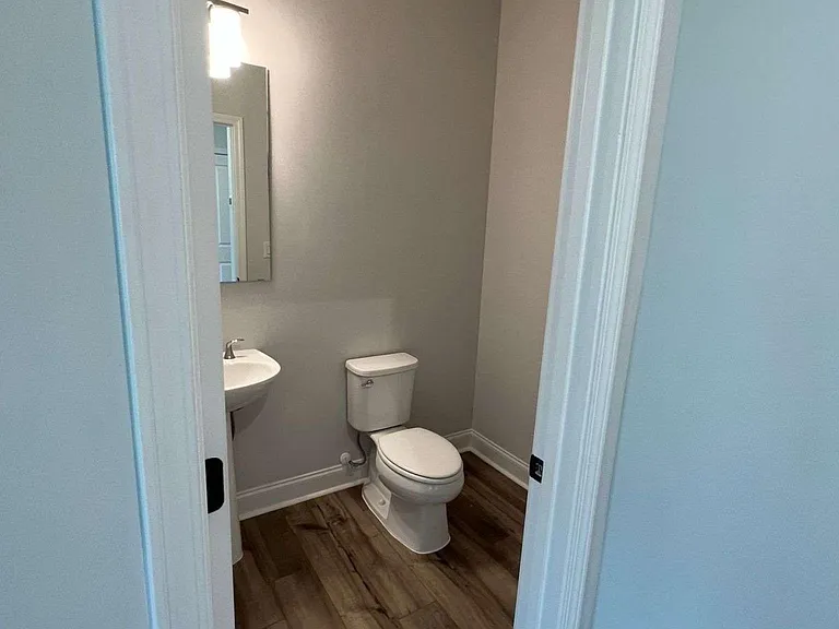 327 Maltibie Dr — Photo 4