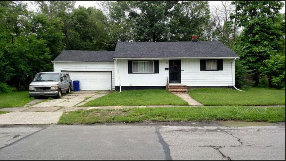 1st image of 4461 E 143rd St