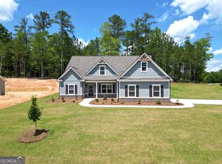 1130 Holly Dr, Loganville, GA 30052
