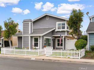 25 Silkleaf, Irvine, CA 92614