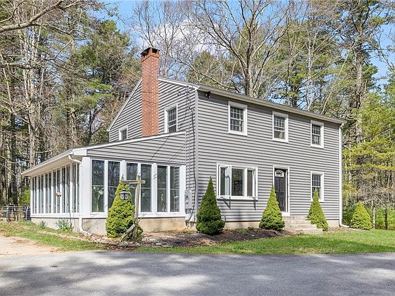 2nd image of 35 Hallville Rd