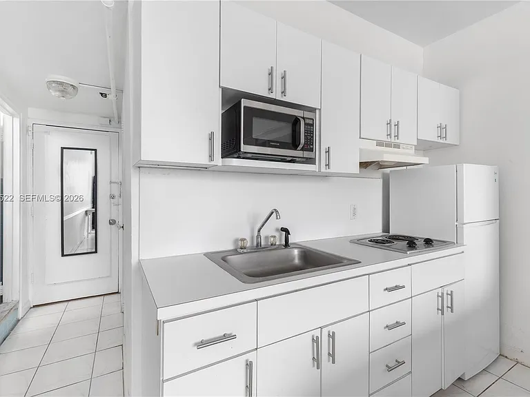 255 W 24th St #432 — Photo 4