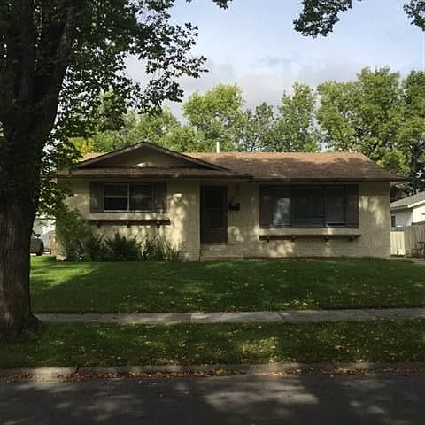 1st image of 38 Fleetwood Cres