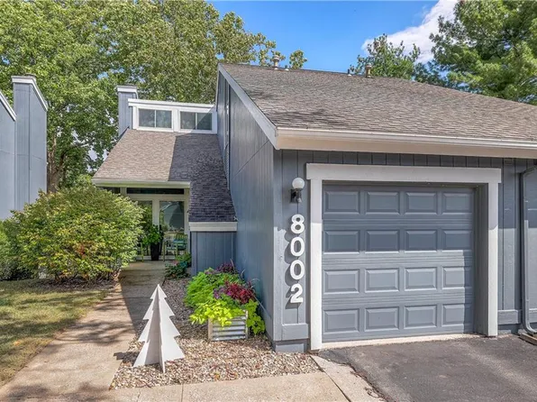 8002 Colony Ln, Lenexa, KS 66215