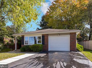 33 Sunset Ave, Ewing, NJ 08628